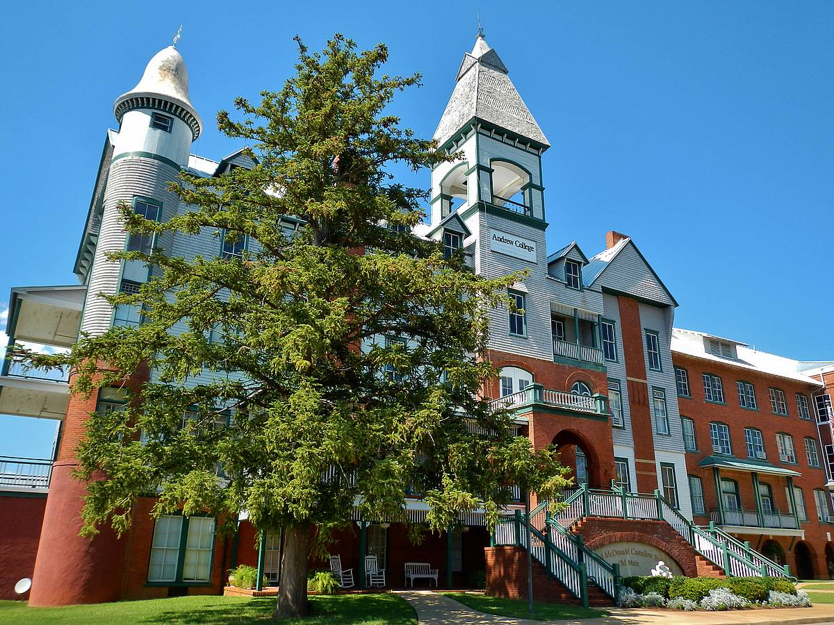Andrew College campus