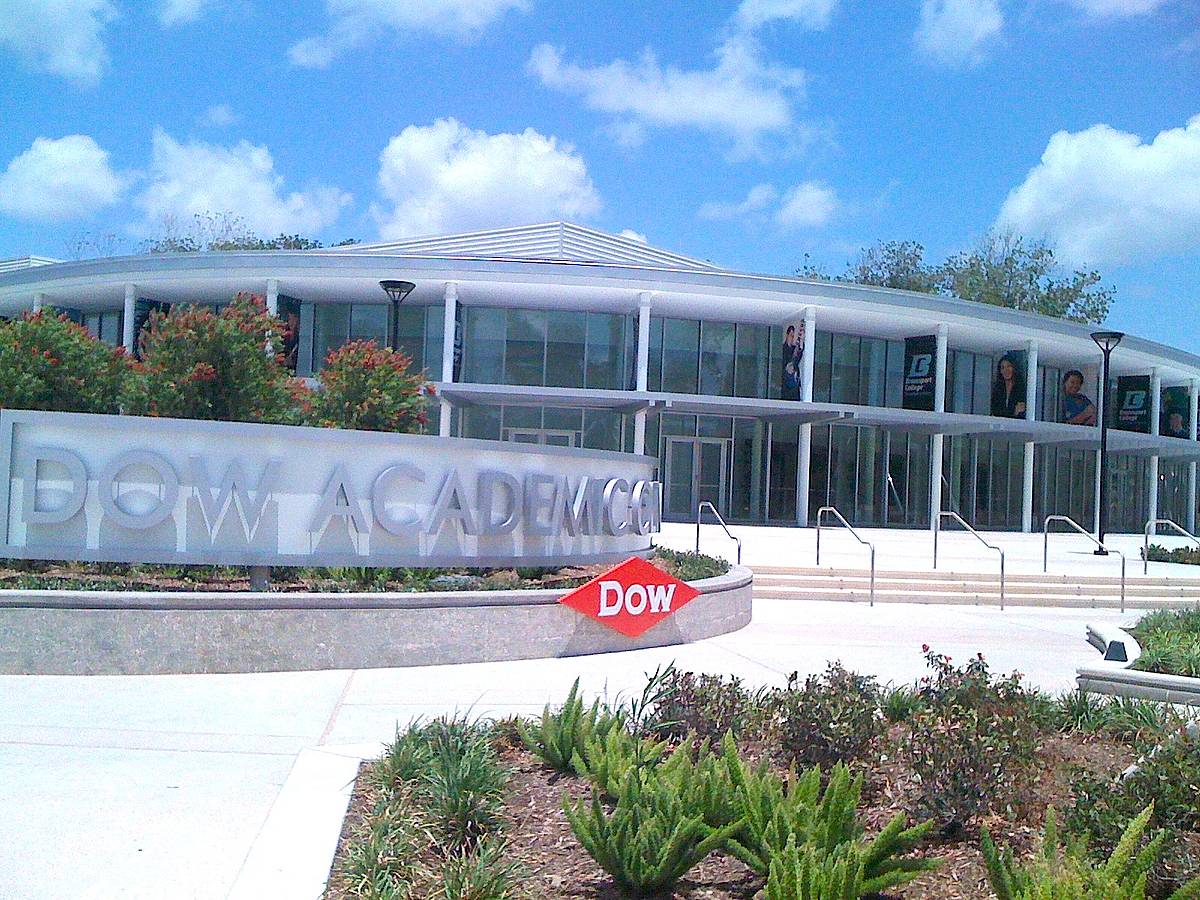 Brazosport College campus