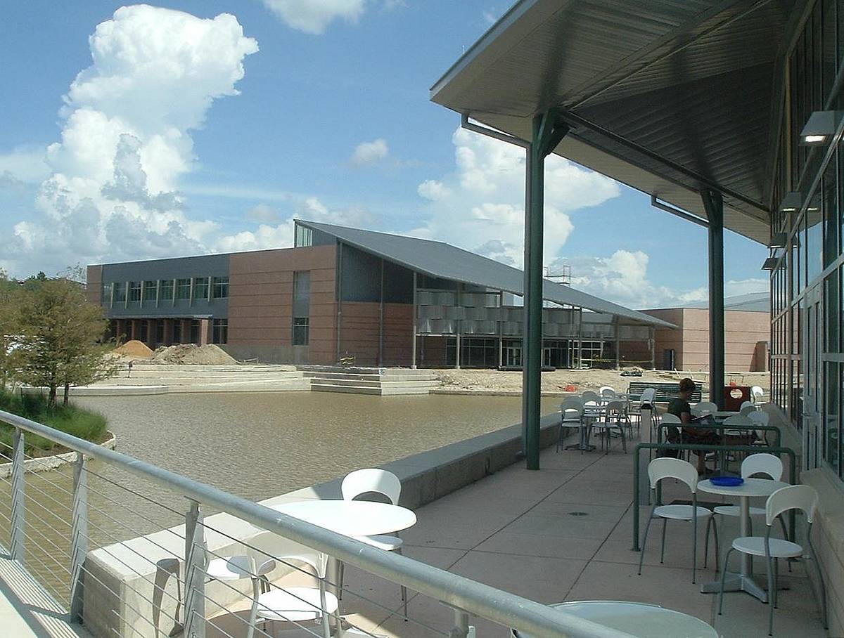 Cypress College campus