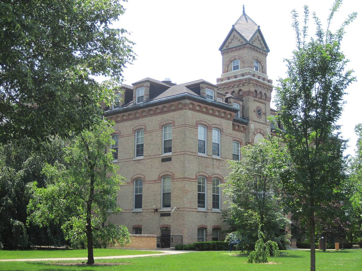 Elmhurst University campus