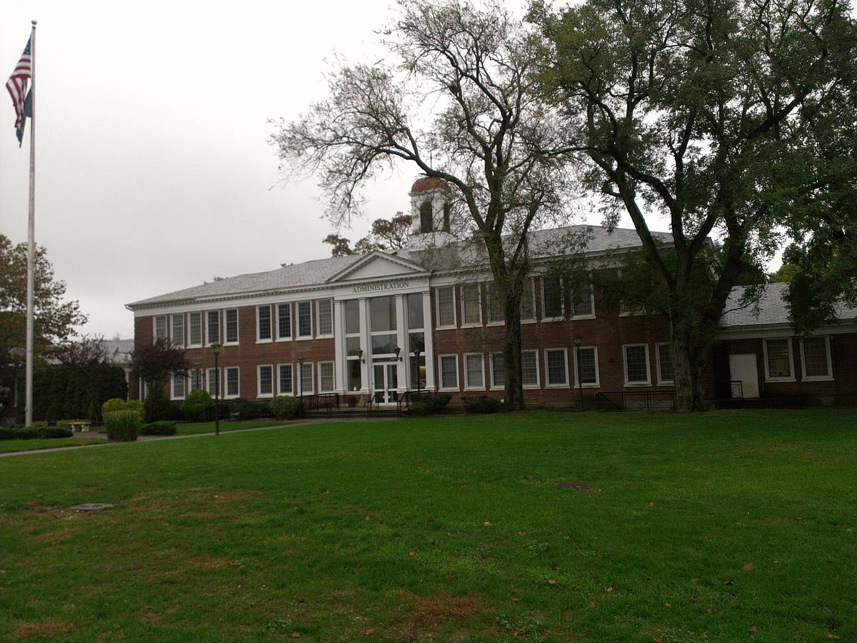 Farmingdale State College campus
