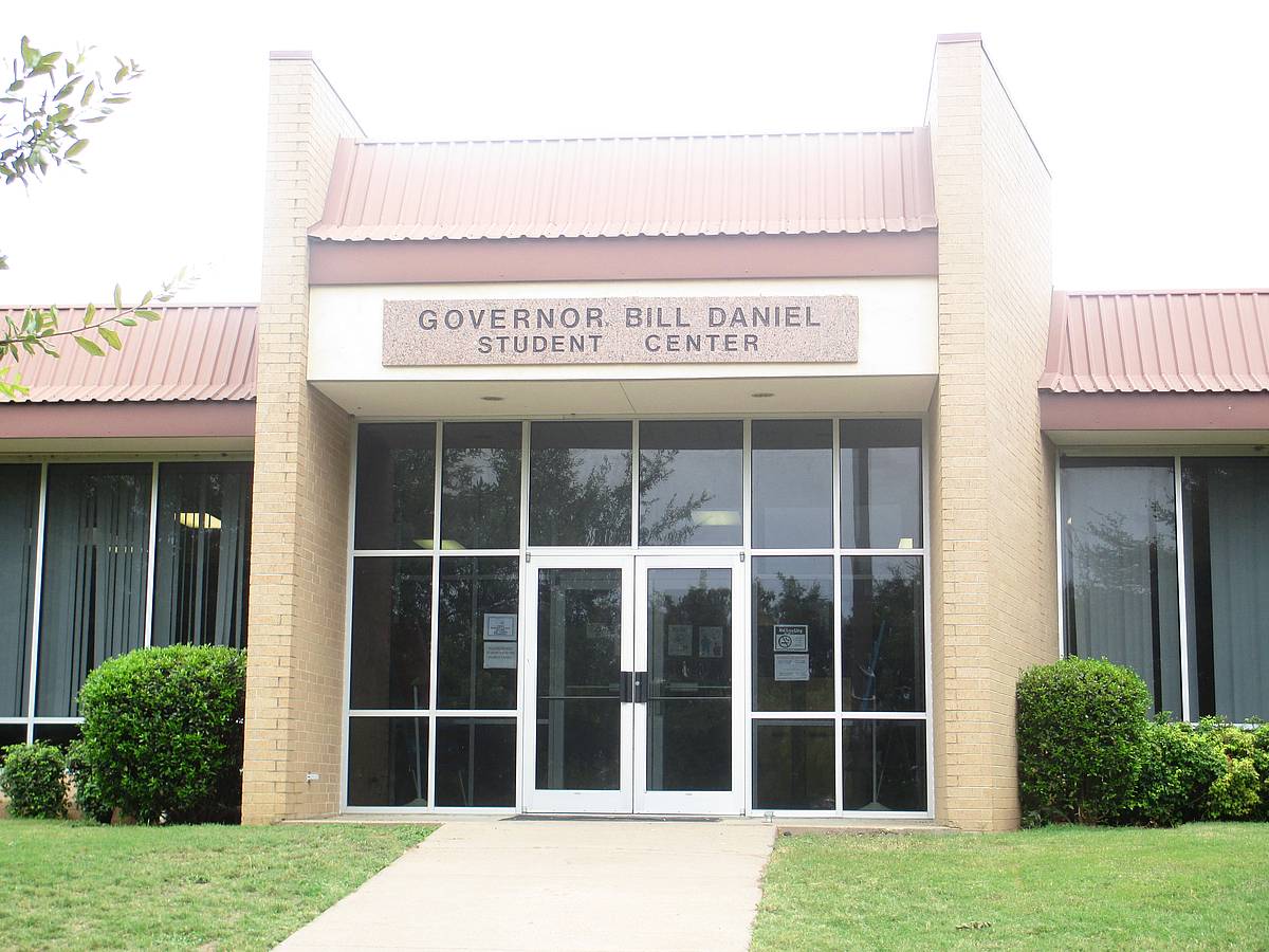 Hill College campus