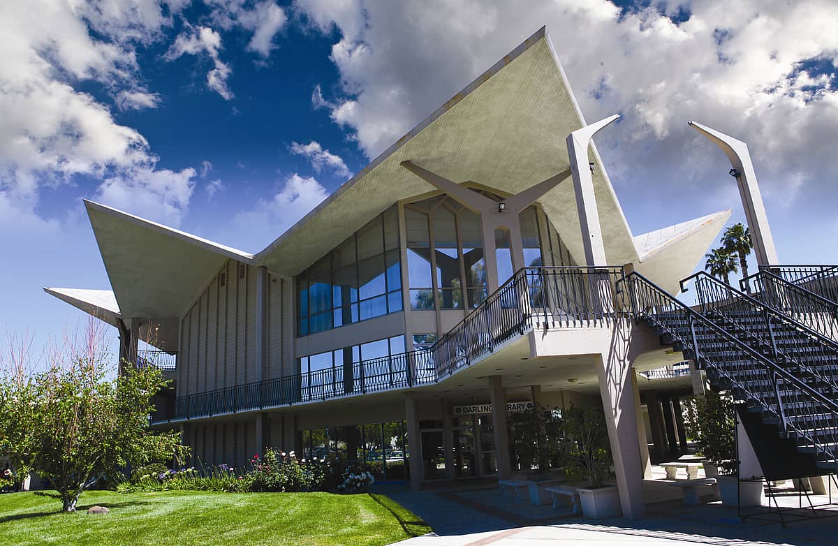 Hope International University campus