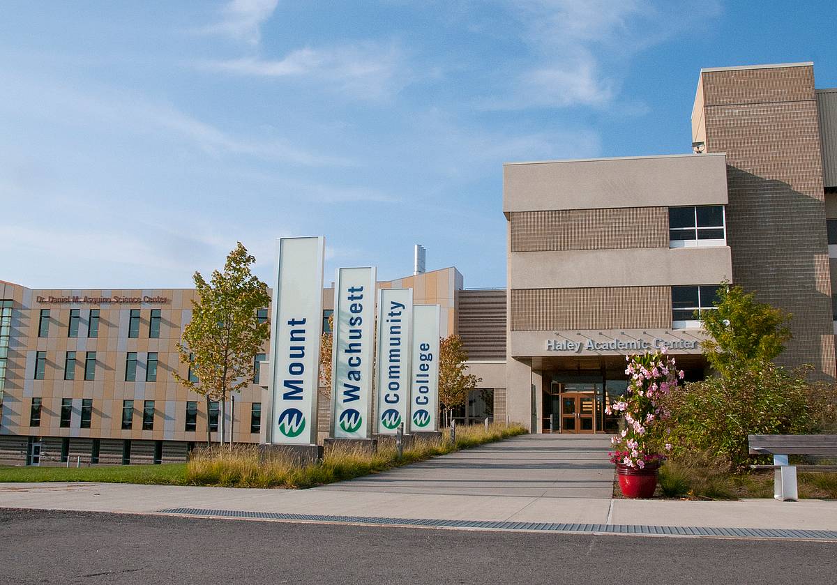 Mount Wachusett Community College campus