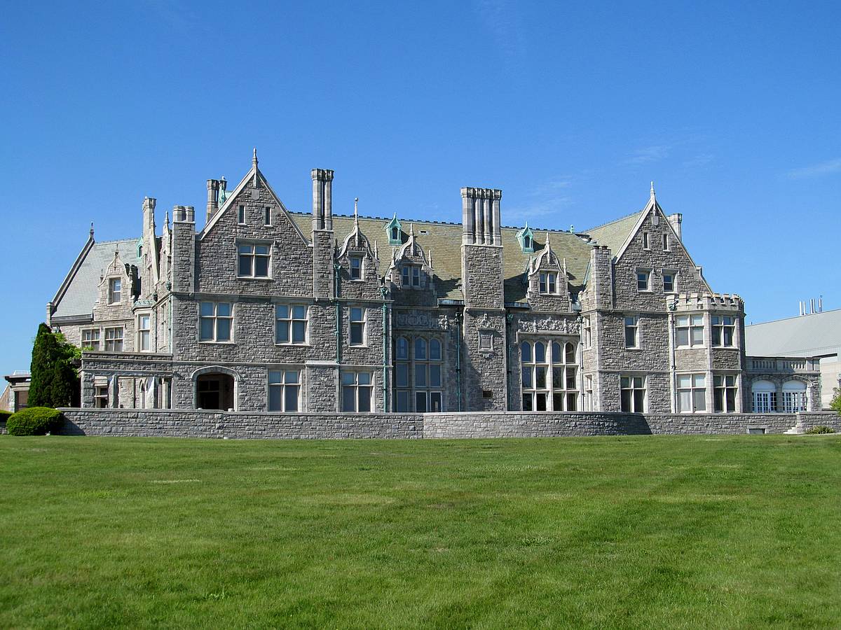 University of Connecticut Avery Point campus