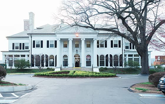 Albertus Magnus College