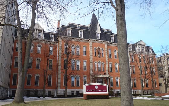D'Youville  University