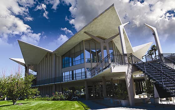 Hope International University